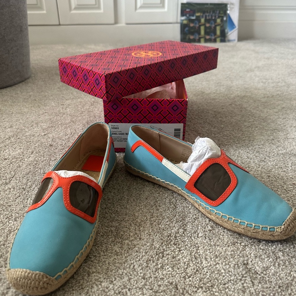 Tory Burch ‘Sunny Flat Espadrille’ size 9.
